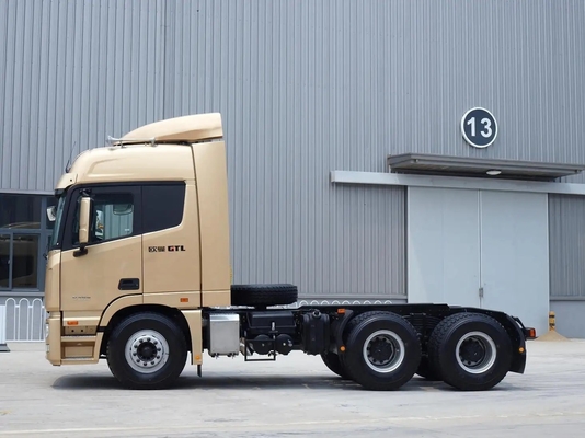 8.2 toneladas Capacidad 340HP Motor Weichai 4X2 camión tractor con silla del conductor de suspensión aérea