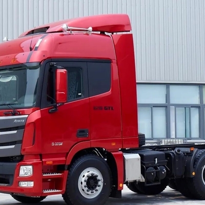 6*4 Camión tractor con silla del conductor de suspensión aérea y diseño de neumáticos sin tubo en el mercado