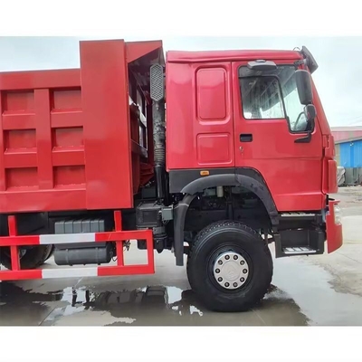 Servicio postventa 3 años 8X4 12 neumáticos 50 toneladas Sinotruk HOWO camión de remate usado para minería