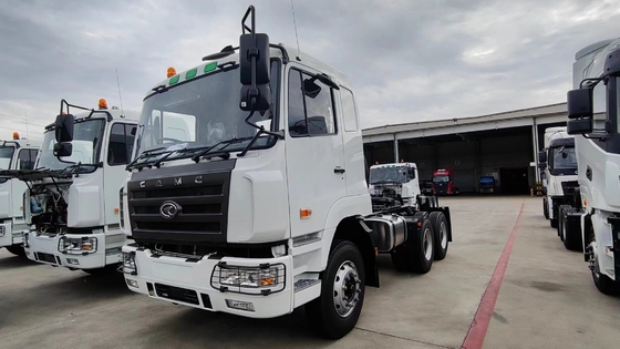 Camión con cabeza de remolque de 25 toneladas/Camión con cabeza de tractor/Camión con cabeza de tractor/Camión con cabeza de tractor/Camión HOWO/Camión pesado con 1 neumático certificado GCC