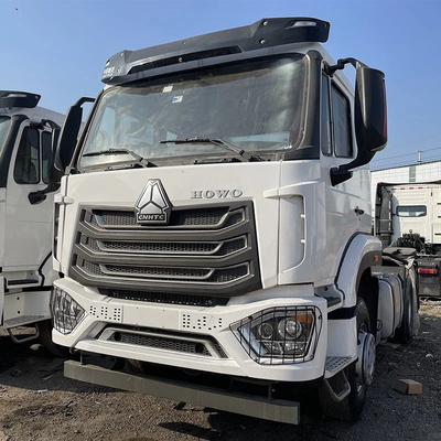 Segmento camión pesado 6X4 60 toneladas Rhd Sinotruk HOWO cabeza de tractor camión manual ventana