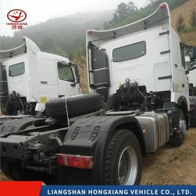 Sinotruk HOWO 450HP 6X4 Camión tractor con cabeza de remolque con ventana manual en Sudáfrica