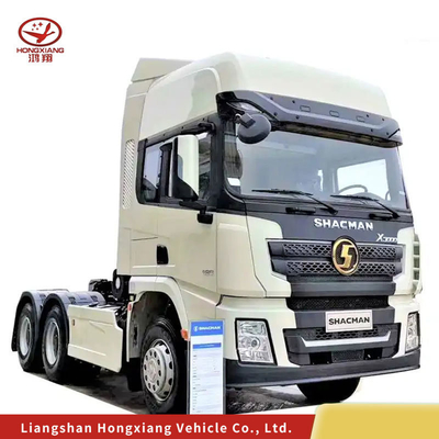 Sinotruck HOWO CNG Camión tractor con 6×4 ruedas motrices y asiento del conductor con suspensión neumática