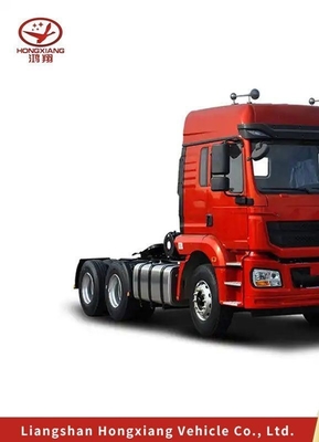 Camión tractor blanco de transporte con gran capacidad del motor y diseño de neumáticos sin tubo