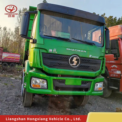 6×4 rueda motriz HOWO Camión tractor con poder y asientos fuertes