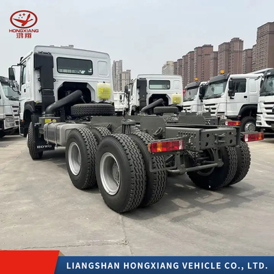 Cabeza del tractor del segmento de camiones pesados Sinotruk con motor diesel y personalización