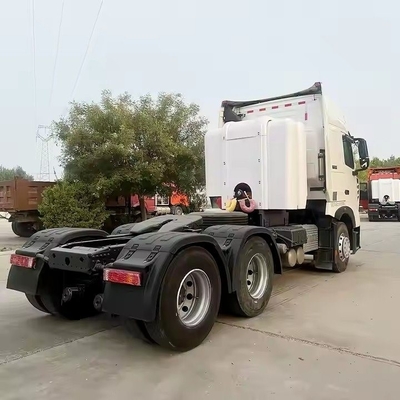 Personalización de 8.2 toneladas Euro5euro6 HOWO T7 CNG camiones tractores para las fábricas chinas