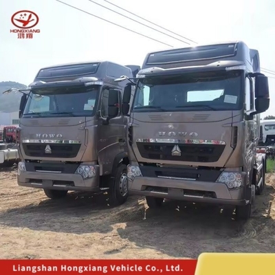 Hot HOWO T7 6X4 Tractor de metano Capacidad del motor del camión&gt; 8L y 1 año de servicio postventa