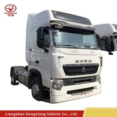 Hot HOWO T7 6X4 Tractor de metano Capacidad del motor del camión&gt; 8L y 1 año de servicio postventa