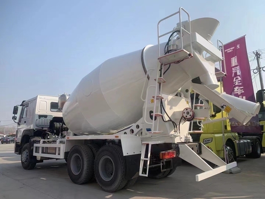 6x4 modo de conducción autocarga camión mezclador de hormigón con bomba en mejor de 12.00r22.5 neumáticos