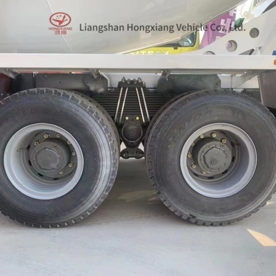 3.5m3 Pequeño camión mezclador de hormigón autocargado articulado con 4 ejes y ventana manual
