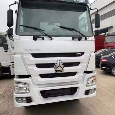 Sinotruk HOWO camión de descarga con accionamiento a mano derecha con par máximo Nm 500-1000nm en Tanzania