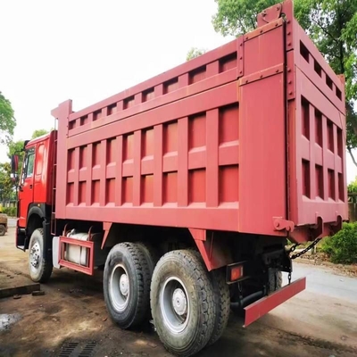 Sinotruk HOWO camión de descarga con accionamiento a mano derecha con par máximo Nm 500-1000nm en Tanzania
