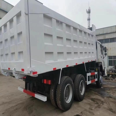 Sinotruk HOWO camión de descarga con accionamiento a mano derecha con par máximo Nm 500-1000nm en Tanzania