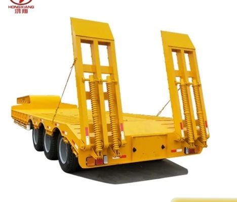 Cargador de cama baja de cuello de ganso de 30 t Semi remolques de cubierta plana de cama baja con grado de servicio ligero